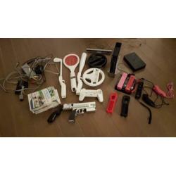 Goedwerkende Wii incl. Spellen, harde schijf, en nog meer!!