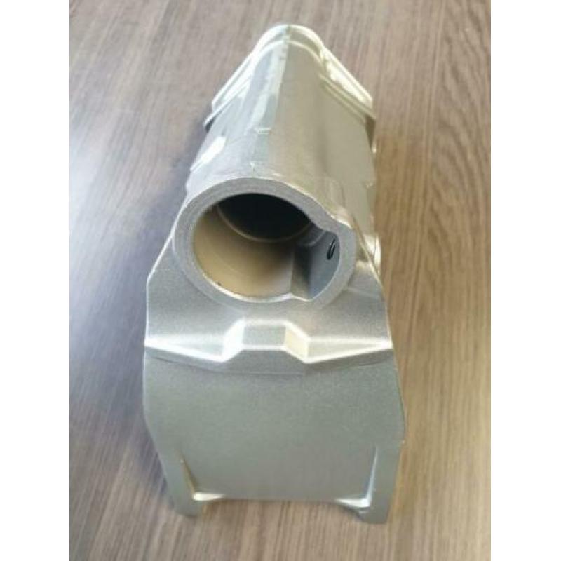 50201-881-843ZB honda Swivelbracket BF8A nieuw!