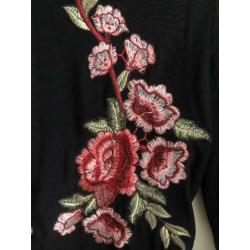 Mesh top met borduursel bloemen