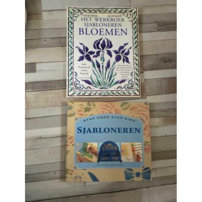 2 mooie hobby boeken sjabloneren met ongebruikte sjablonen