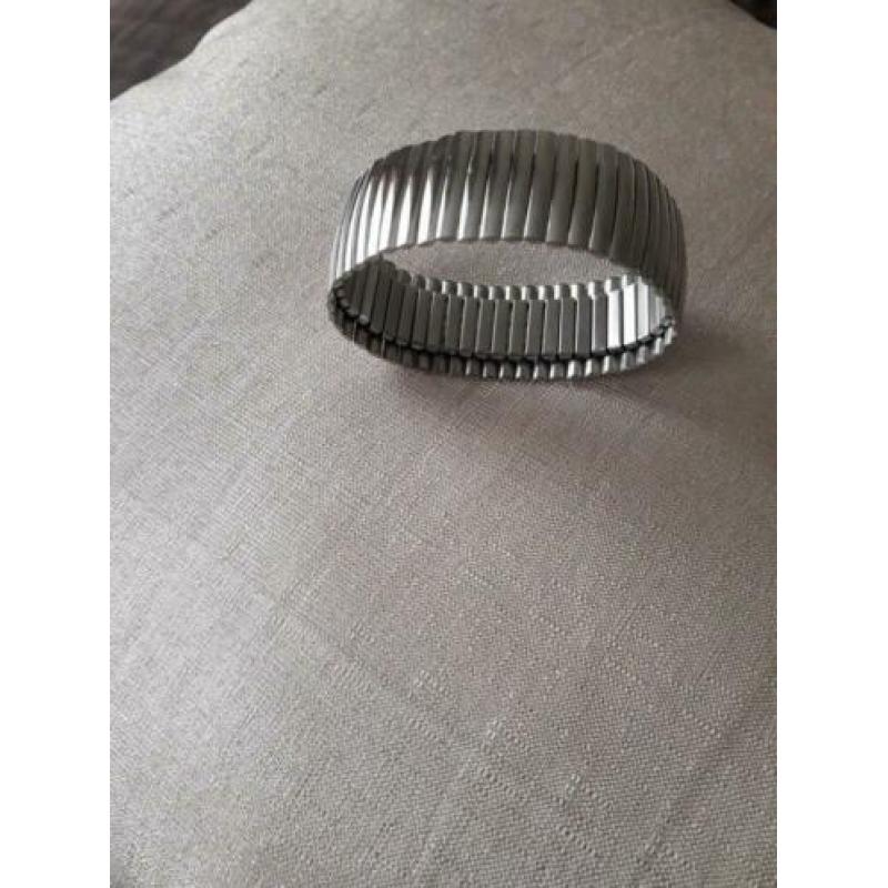 Mooie stalen brede 2,8 cm Flexibele armband maat L- DAMES
