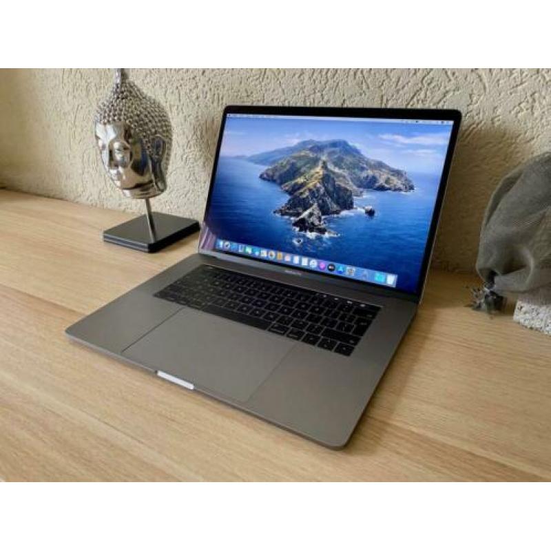 Macbook Pro 15" TouchBar 2017 2.7 I7 16GB+512GB SpaceGray
