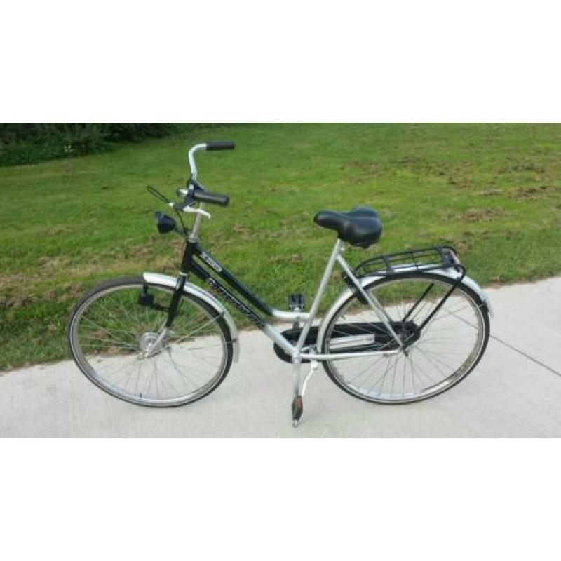 Dunlop damesfiets 28 inch / 54 farmhoogte in goede staat.