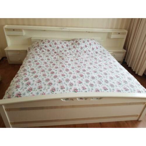 Complete slaap kamer te koop