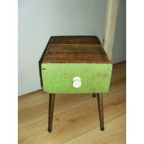 Kleine houten tafel