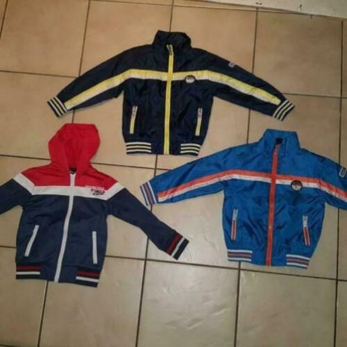 kleding pakket 4 maat 104 zomerjasjes, shirts