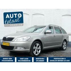 Skoda Octavia Combi 1.2 TSI Elegance - Navigatie-Xenon- Clim