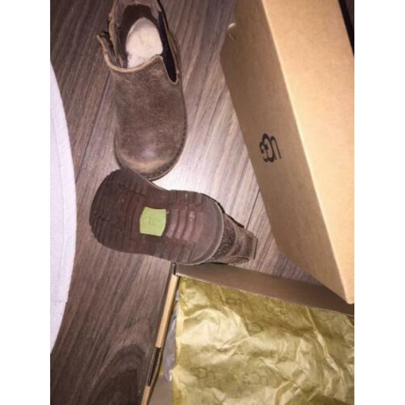 Ugg maat 22.5