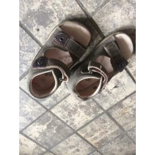 Schoenen maat 24
