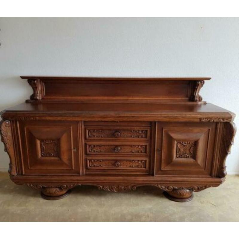 Vintage dressoir prima onderhouden jr 50, uniek houtsnijwek