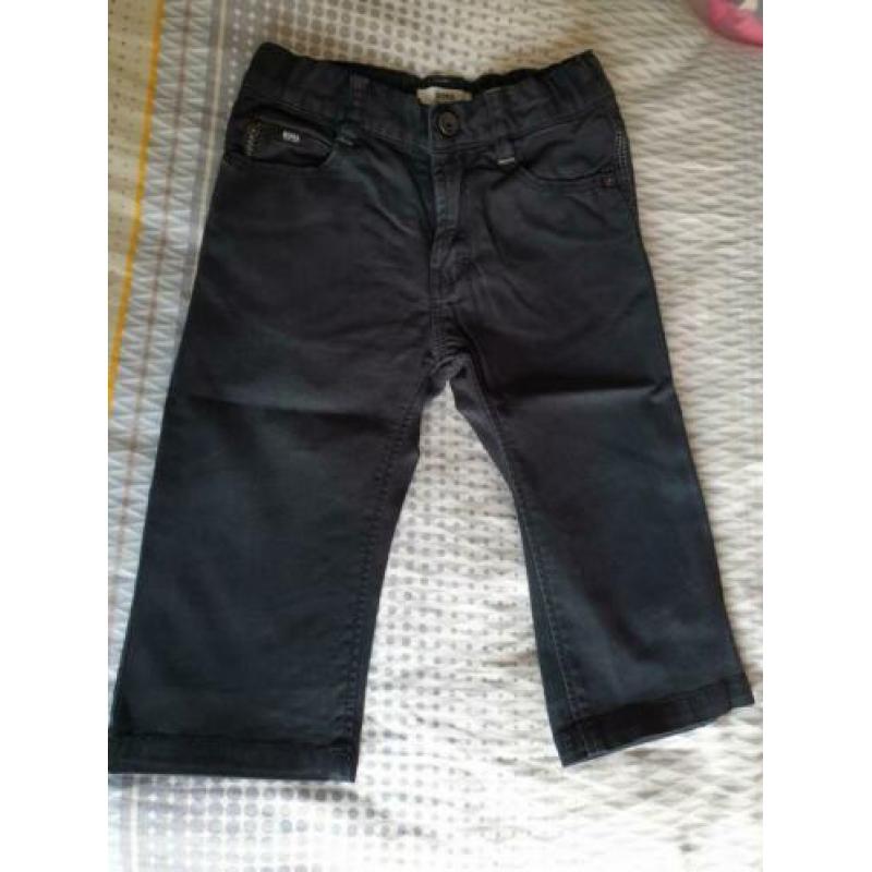 Donkerblauw broekje Hugo Boss mt. 81cm