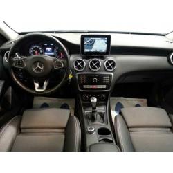 Mercedes-Benz A-Klasse 160 URBAN AMG-Line Navi, Xenon, Hleer