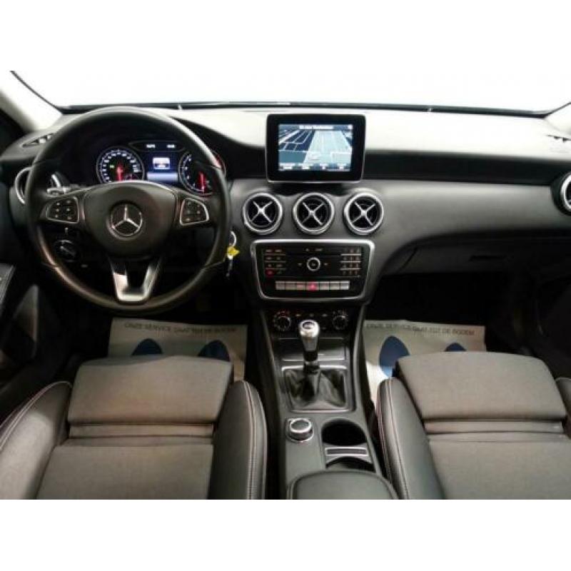 Mercedes-Benz A-Klasse 160 URBAN AMG-Line Navi, Xenon, Hleer