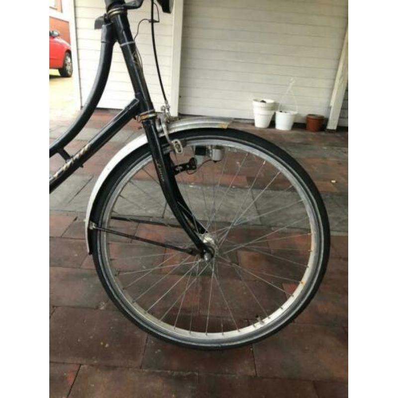 Oude meisjesfiets 24inch