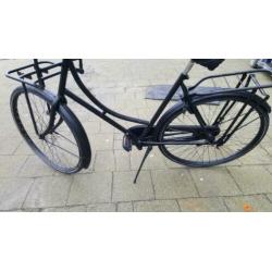 oppoefiets 28 ins geheel goedt met licht slot en rekje vooro