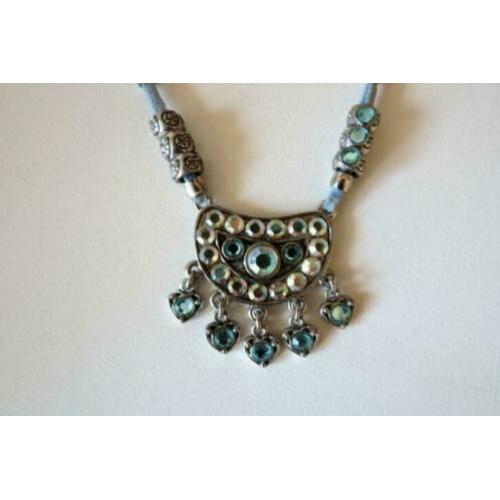 Toenga Ketting lichtblauw met strass