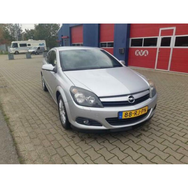 Opel Astra GTC 1.8 Sport