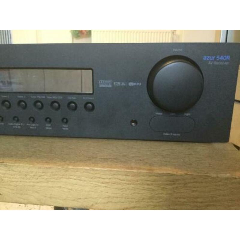 Cambridge Audio versterker en cd-speler AZUR serie.