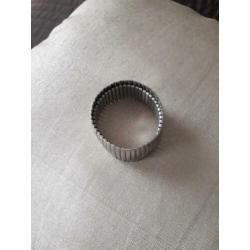 Mooie stalen brede 2,8 cm Flexibele armband maat L- DAMES