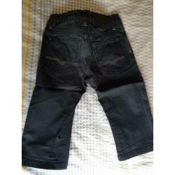 Donkerblauw broekje Hugo Boss mt. 81cm