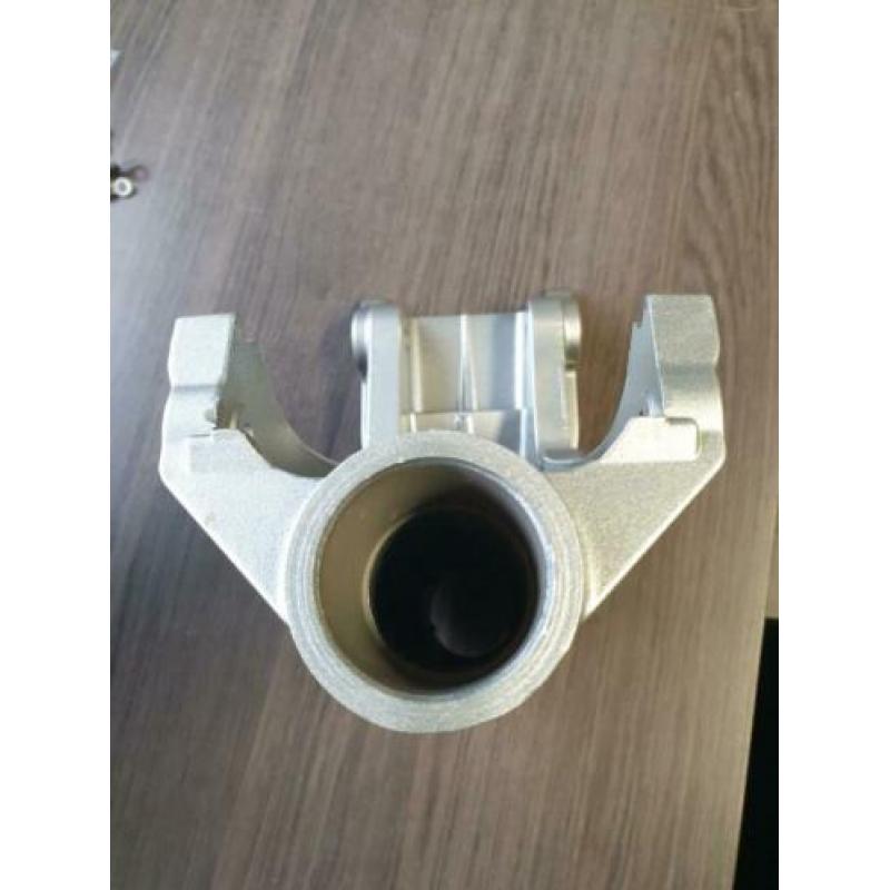 50201-881-843ZB honda Swivelbracket BF8A nieuw!