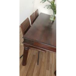 Massief donkere houten koloniale eettafel (zespersoons)