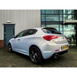 Alfa Romeo Giulietta 2.0 JTDm Exclusive QV Line (bj 2015)