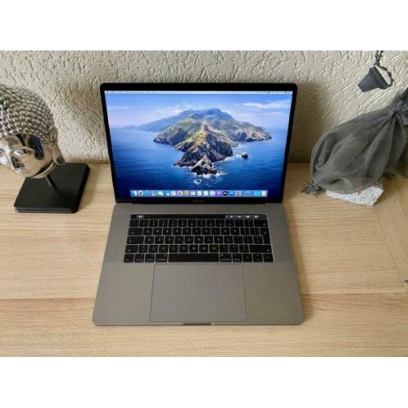 Macbook Pro 15" TouchBar 2017 2.7 I7 16GB+512GB SpaceGray