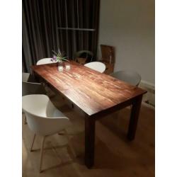 Mooie eettafel te koop