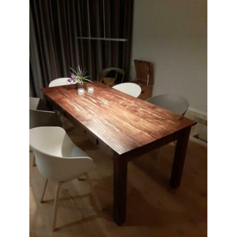 Mooie eettafel te koop