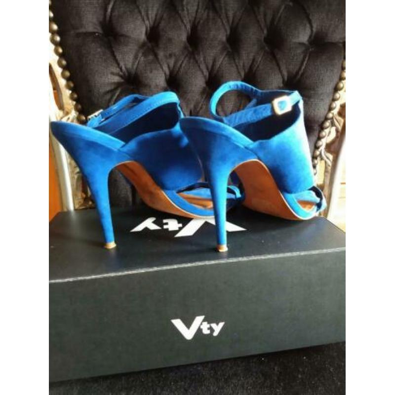 Kobaltblauwe hoge hak pumps maat 40 Zara