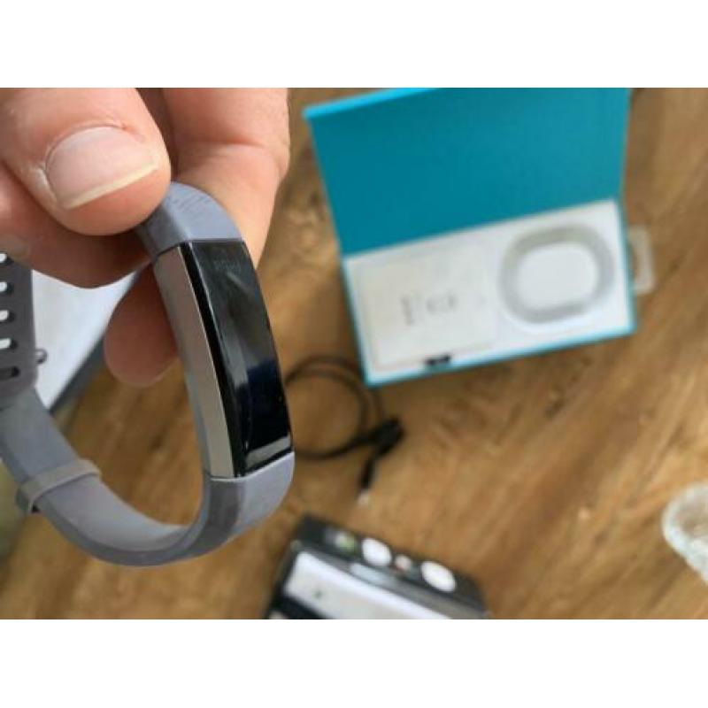 Fitbit Alta HR