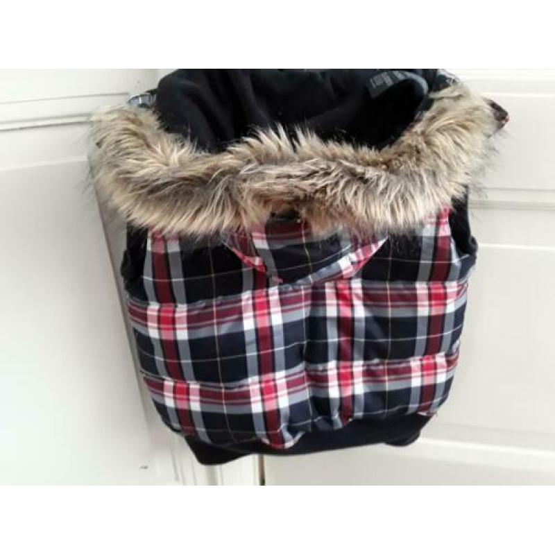 Tommy hilfiger bodywarmer maat 152