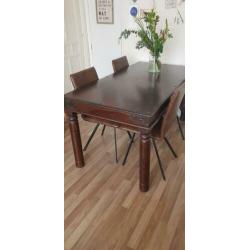 Massief donkere houten koloniale eettafel (zespersoons)
