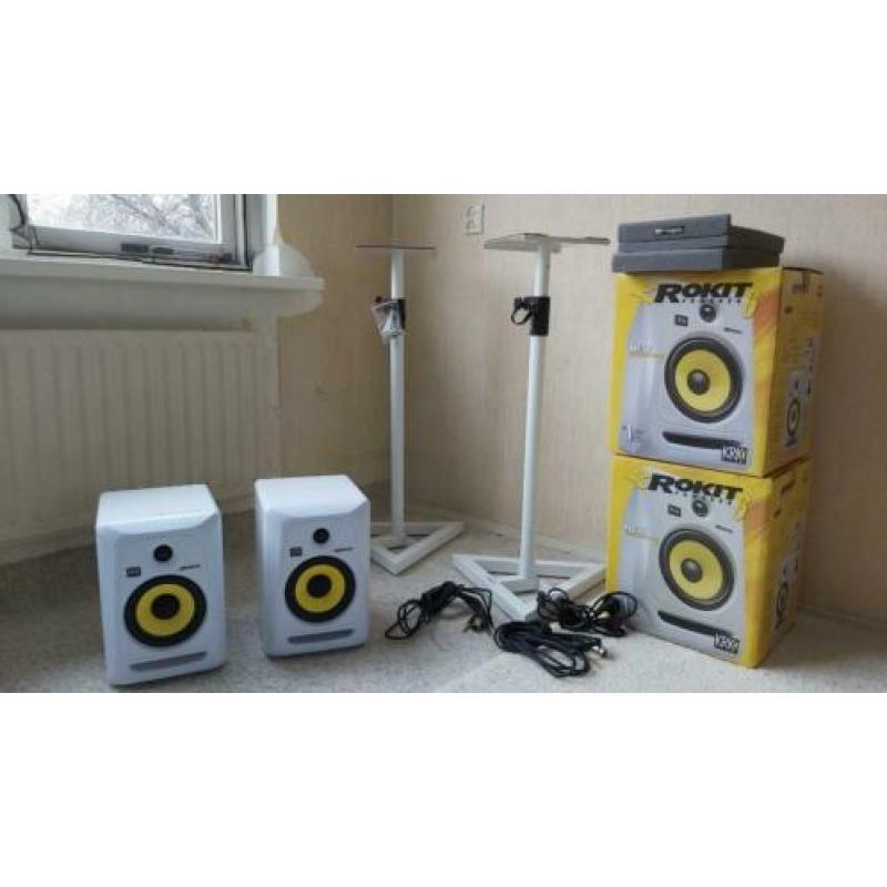 KRK RP6 RoKit G3 White (2 speakers + 2 stands + kabels)