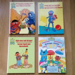 SESAMSTRAAT kinder kijk lees en doe boek. ( 4 stuks )