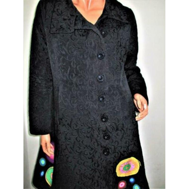 DESIGUAL ! Zwarte jas mt 44.