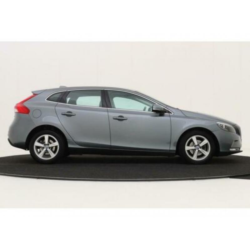 Volvo V40 1.6 D2 Momentum | Navigatie | Cruise Control | PDC