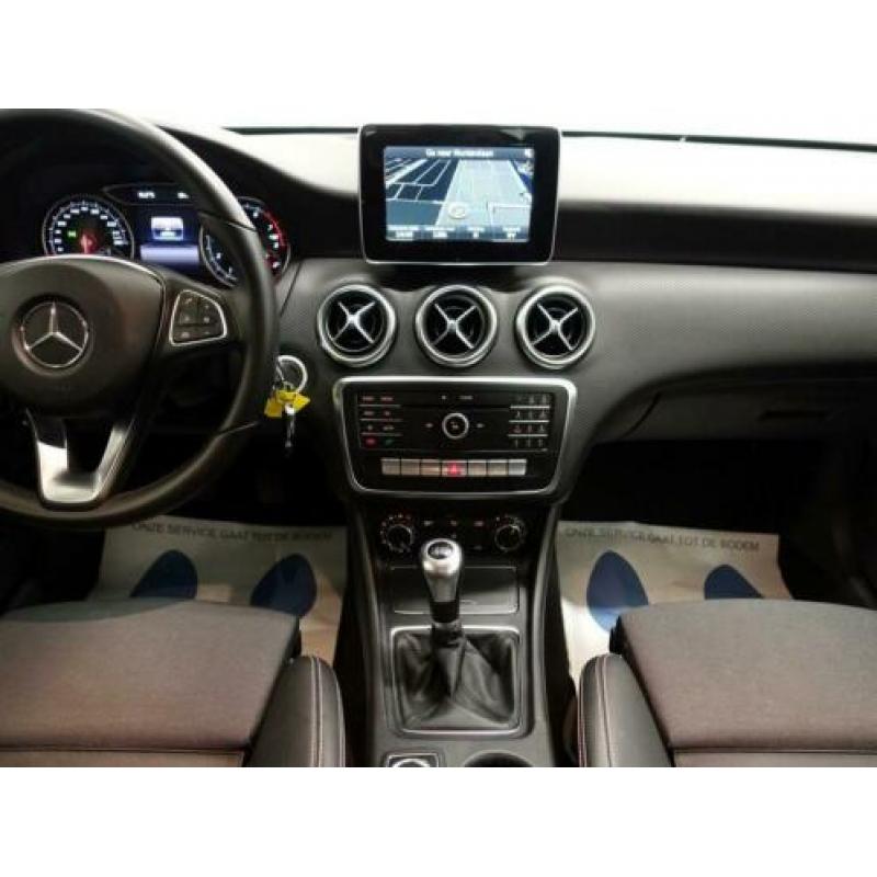 Mercedes-Benz A-Klasse 160 URBAN AMG-Line Navi, Xenon, Hleer