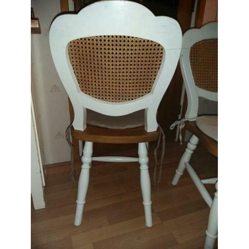 Houten stoelen