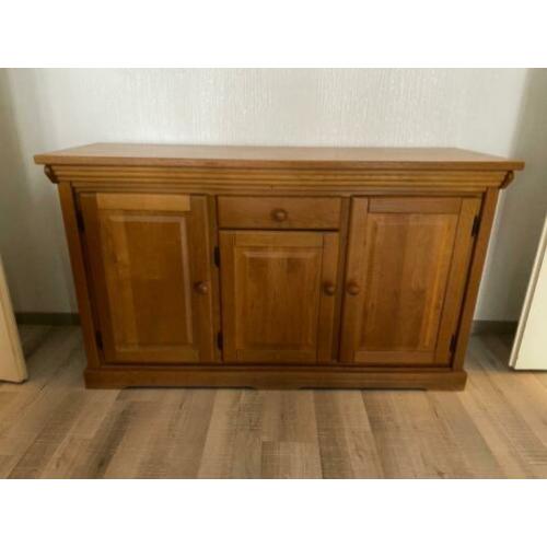Eiken Dressoir + eiken tafel + 4 stoelen
