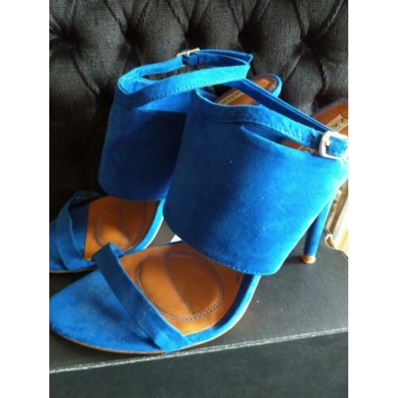 Kobaltblauwe hoge hak pumps maat 40 Zara