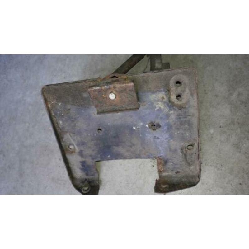 Renault4 Renault R4 accu bevestigingsplaat
