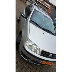 Fiat Punto 1.2 3DR 2005 Grijs