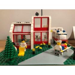 Lego Town 6380 - Emergency Treatment Center (100% compleet)