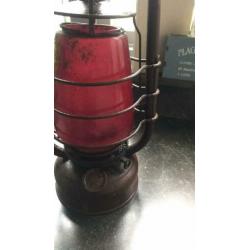 Antieke scheepslantaarn scheepslamp ijzer mt rood glazen kap