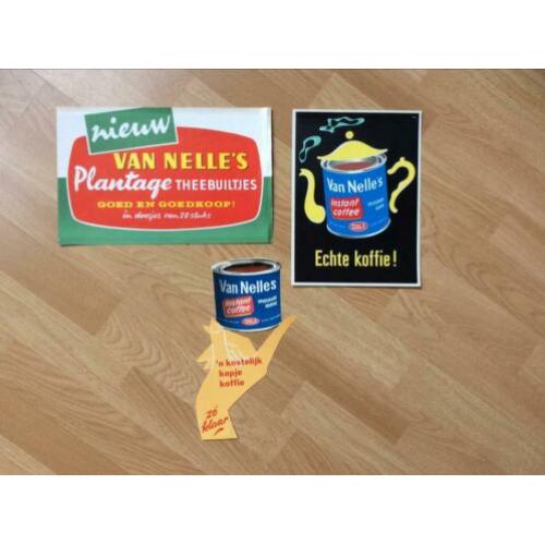 Originele items, hingen o.a. in kruidenierswinkels