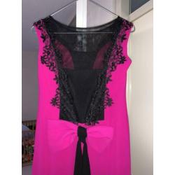 Mooie roze dames jurk met design maat 38