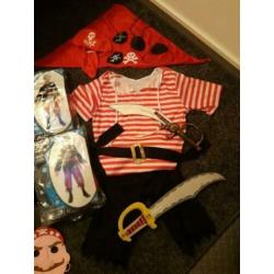 Piratenkleding en accesoires (carnaval), ruim 20 delig!
