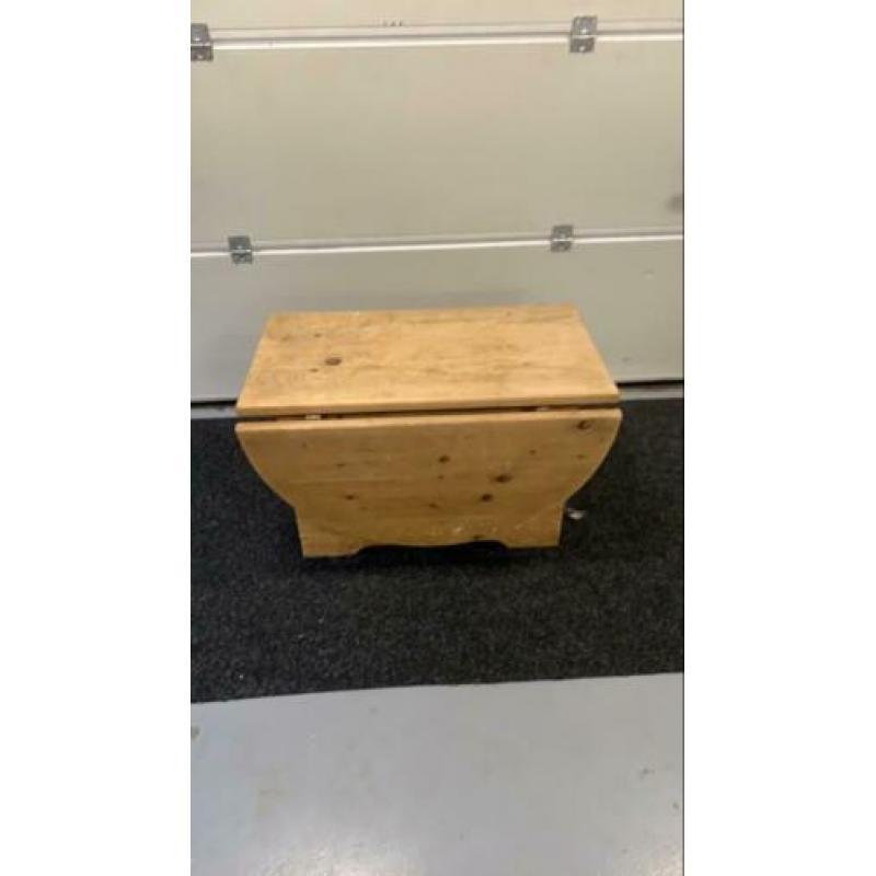 Houten salontafel met lade